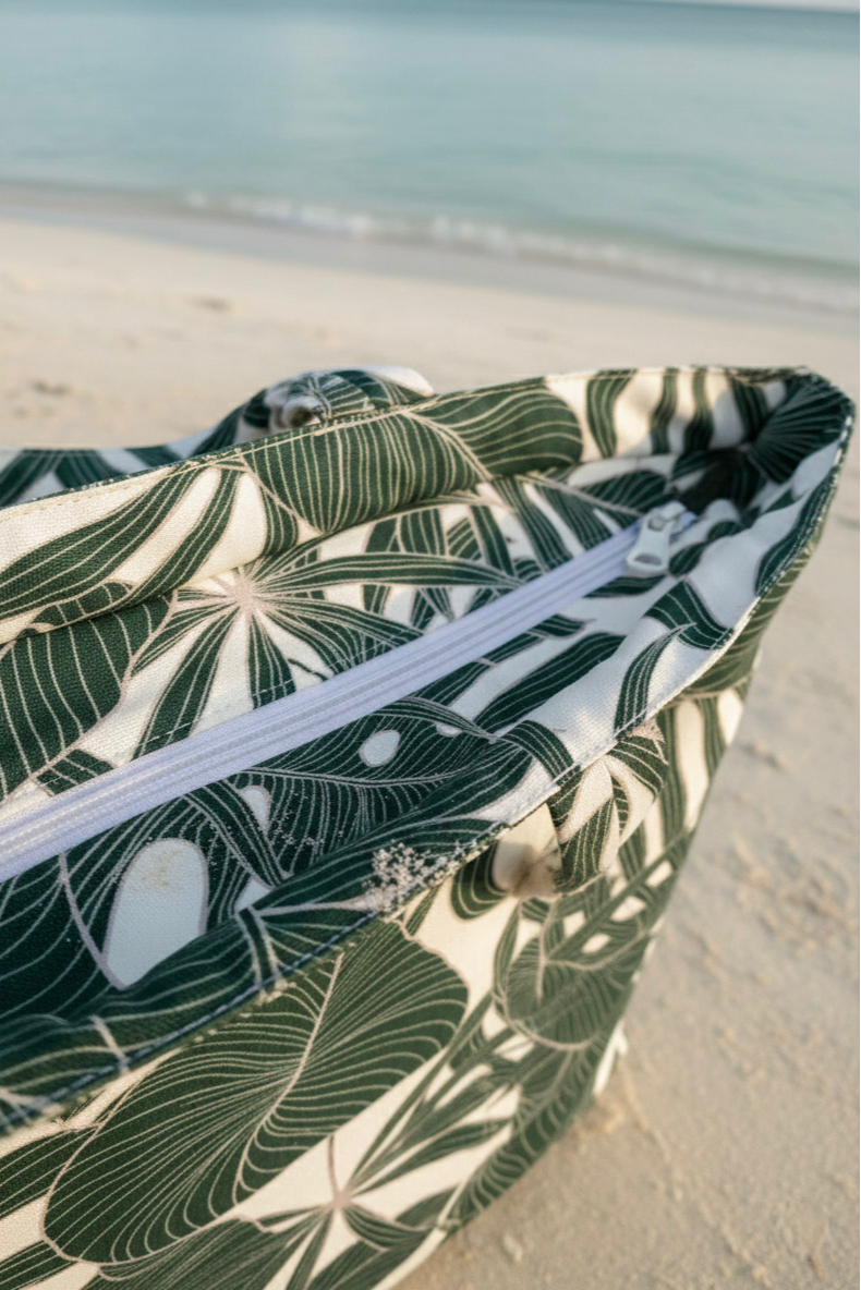 Tropical leaf-patterned water resistance tote bag by TropicLBD