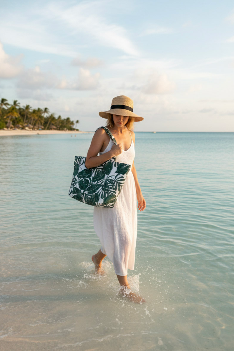 Tropical leaf-patterned water resistance tote bag by TropicLBD